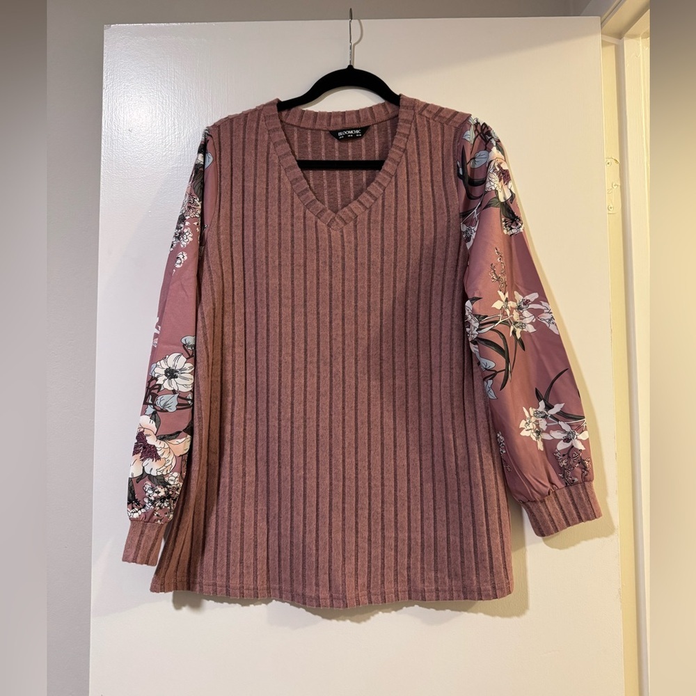 Bloom Chic NWOT mauve knit and mixed media Women's Top size 12/large